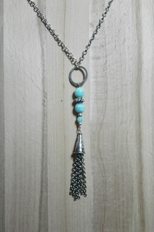 C0038 - Collier argenté avec Perles bleues turquoises light