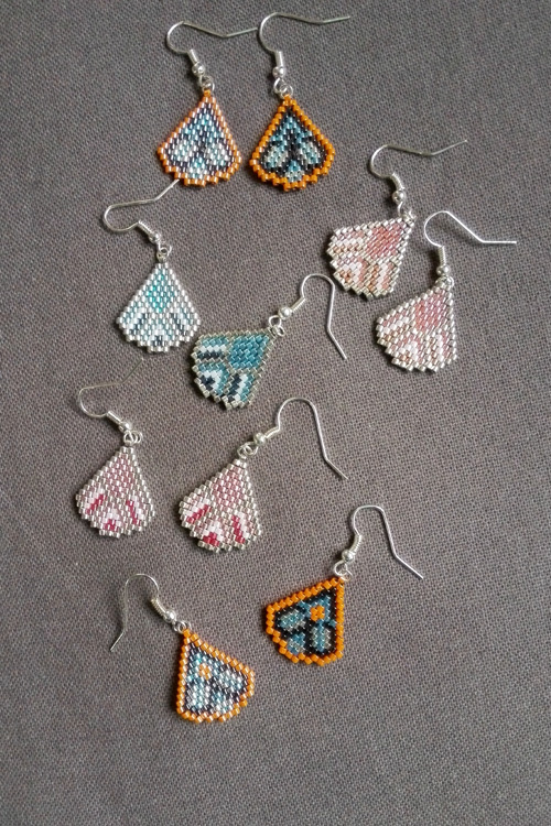 M0002 - Boucles d'oreilles tissées à l'aiguille