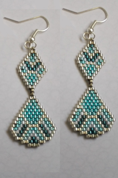 M0006 - Boucles d'oreilles tissées tons bleu aqua
