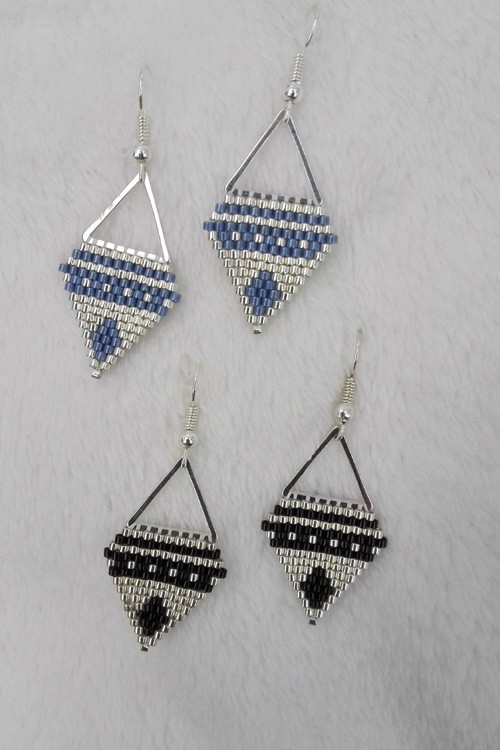 M0033 bleu et noir Modèle E
