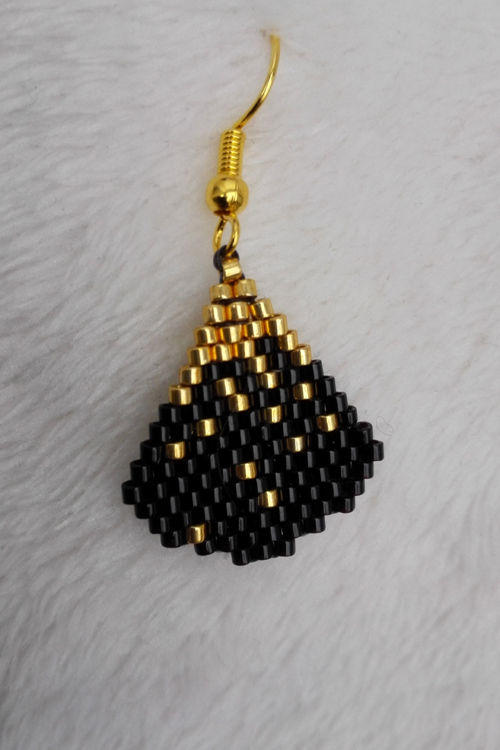 m0018 - Chute de paillettes d'or 