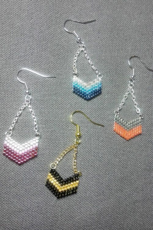 M0047 - Boucles d'oreilles tissées à l'aiguille et chaine dorée ou argentée