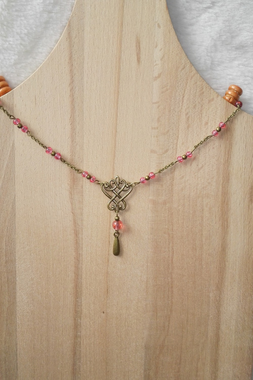 Z0007 - Collier style médieval